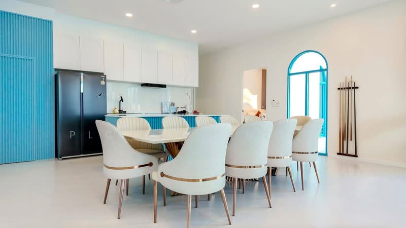 For Sale - Luxury Pool View Villa 5 Bedroom in East Pattaya, Chon Buri (Pattaya)