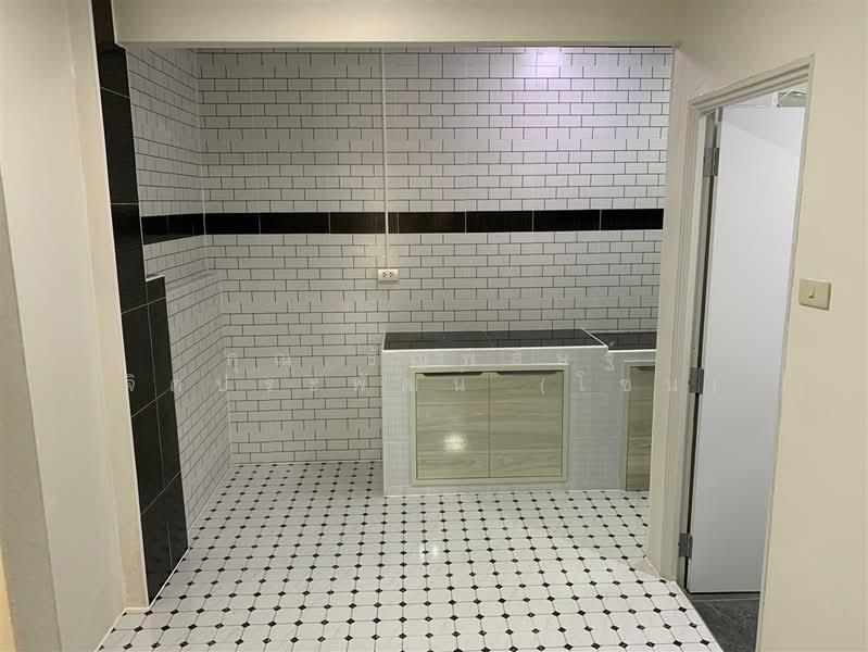 Baan Manorom 4 Leab Klong 2 : บ้านมโนรมย์ 4 เลียบคลองสอง, กรุงเทพ, ซอย เลียบคลองสอง 19, สามวาตะวันตก, คลองสามวา, กรุงเทพ, 100 ตร.ม., ทาวน์เฮ้าส์ ขาย, โดย คุณ ธัญพิสิษฐ์ จิตประพัฒน์ (โซน), 500162902 - DDproperty.com