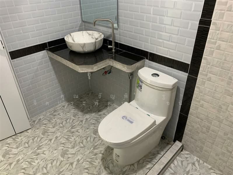 Baan Manorom 4 Leab Klong 2 : บ้านมโนรมย์ 4 เลียบคลองสอง, กรุงเทพ, ซอย เลียบคลองสอง 19, สามวาตะวันตก, คลองสามวา, กรุงเทพ, 100 ตร.ม., ทาวน์เฮ้าส์ ขาย, โดย คุณ ธัญพิสิษฐ์ จิตประพัฒน์ (โซน), 500162902 - DDproperty.com