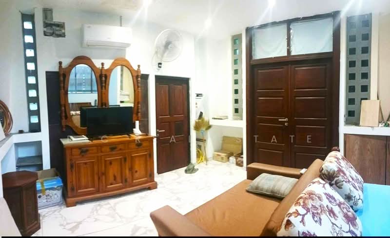 Residential Estate with Multiple Buildings 2 Rai in East Pattaya, Chon Buri (Pattaya), Bang Lamung, Bang Lamung (Pattaya), Chon Buri (Pattaya), 9 Bedrooms, 1,200 sqm, Villa For Sale, by PLC Real Estate, 500162916 - DDproperty.com