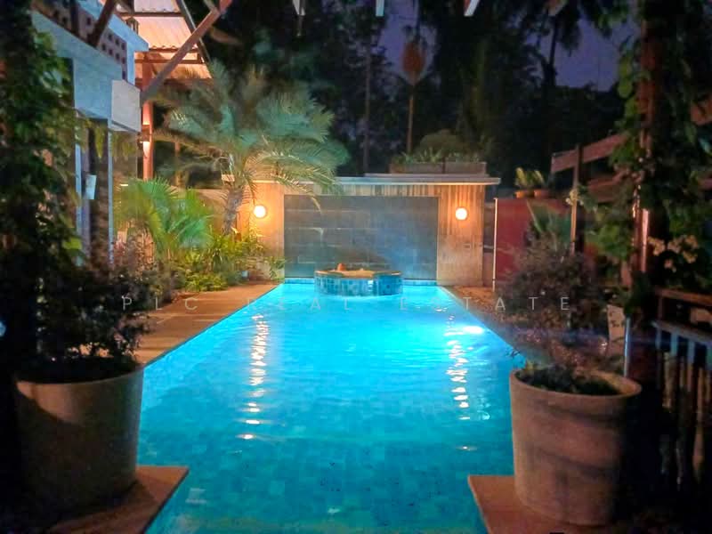 Residential Estate with Multiple Buildings 2 Rai in East Pattaya, Chon Buri (Pattaya), Bang Lamung, Bang Lamung (Pattaya), Chon Buri (Pattaya), 9 Bedrooms, 1,200 sqm, Villa For Sale, by PLC Real Estate, 500162916 - DDproperty.com