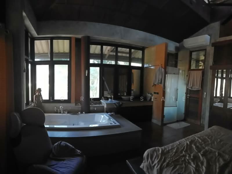 Residential Estate with Multiple Buildings 2 Rai in East Pattaya, Chon Buri (Pattaya), Bang Lamung, Bang Lamung (Pattaya), Chon Buri (Pattaya), 9 Bedrooms, 1,200 sqm, Villa For Sale, by PLC Real Estate, 500162916 - DDproperty.com