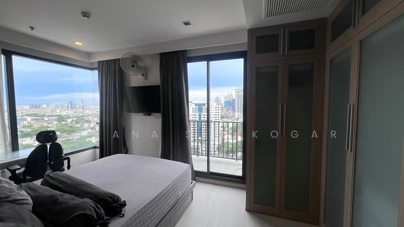 M Thonglor 10, Bangkok, 9 Soi Ekkamai 12, Ekkamai Road, Khlong Tan Nua, Watthana, Bangkok, 2 Bedrooms, 62 sqm, Condo For Rent, by Pavana Sirikogar, 500162933 - DDproperty.com