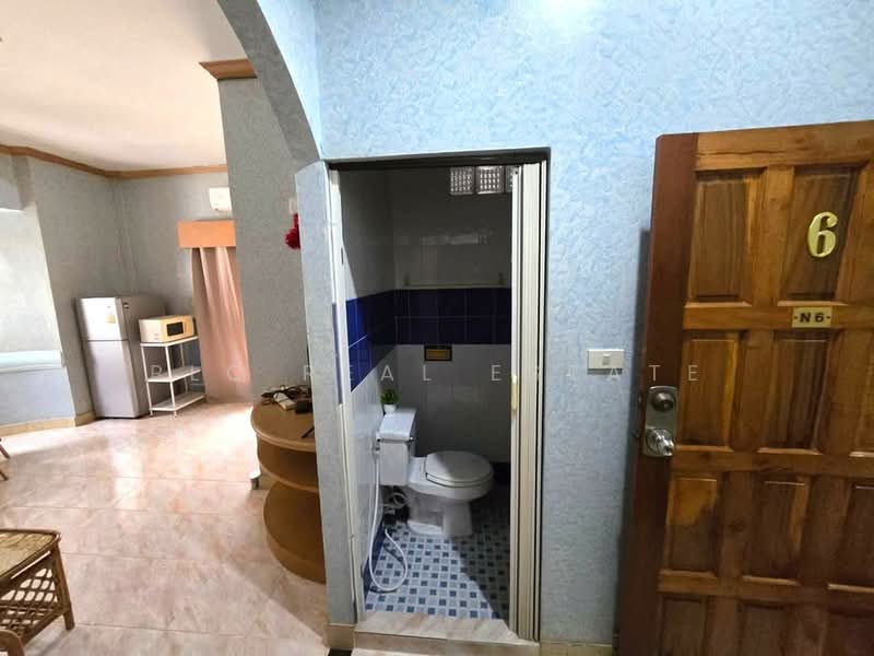 4 Storey Commercial Building 7 Bedroom in Jomtien, Chon Buri (Pattaya), Bang Lamung, Bang Lamung (Pattaya), Chon Buri (Pattaya), 7 Bedrooms, 112 sqm, Townhouse For Sale, by PLC Real Estate, 500162938 - DDproperty.com