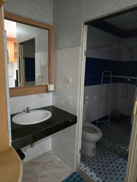 4 Storey Commercial Building 7 Bedroom in Jomtien, Chon Buri (Pattaya), Bang Lamung, Bang Lamung (Pattaya), Chon Buri (Pattaya), 7 Bedrooms, 112 sqm, Townhouse For Sale, by PLC Real Estate, 500162938 - DDproperty.com