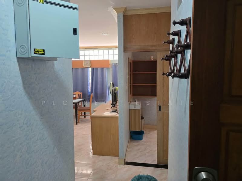 4 Storey Commercial Building 7 Bedroom in Jomtien, Chon Buri (Pattaya), Bang Lamung, Bang Lamung (Pattaya), Chon Buri (Pattaya), 7 Bedrooms, 112 sqm, Townhouse For Sale, by PLC Real Estate, 500162938 - DDproperty.com