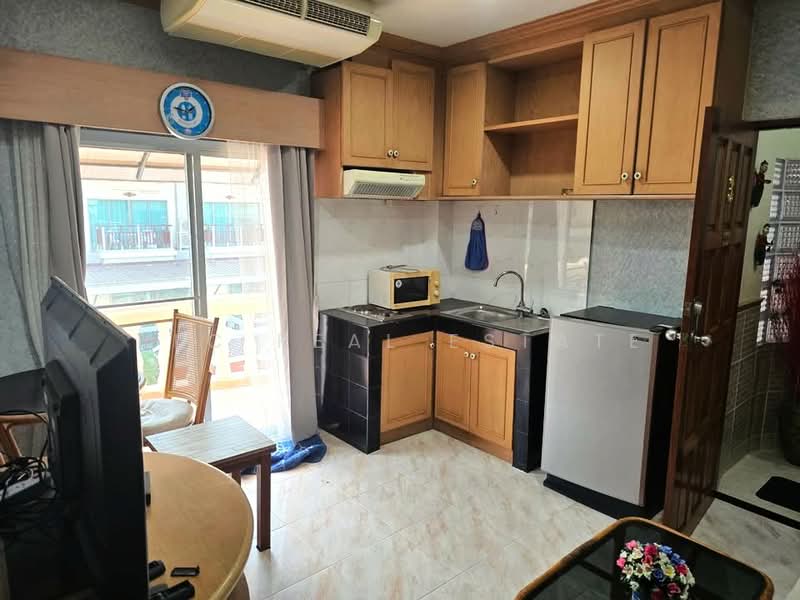 อาคารพาณิชย์ 4 ชั้น 7 ห้องนอน ในจอมเทียน, ชลบุรี, บางละมุง, บางละมุง, ชลบุรี, 112 ตร.ม., ทาวน์เฮ้าส์ ขาย, โดย PLC Real Estate, 500162938 - DDproperty.com