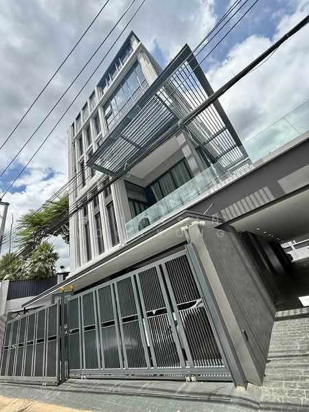 บ้าน 3-ห้องนอน, กรุงเทพ, คลองตันเหนือ, วัฒนา, กรุงเทพ, 350 ตร.ม., บ้านเดี่ยว ขาย, โดย Suthasin Boonkong, 500162977 - DDproperty.com