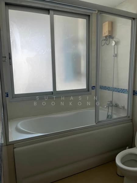 Life @ Sathorn 10, Bangkok, 48 Soi Sathorn 10, Sathorn Road, Silom, Bang Rak, Bangkok, 2 Bedrooms, 67 sqm, Condo For Rent, by Suthasin Boonkong, 500163004 - DDproperty.com