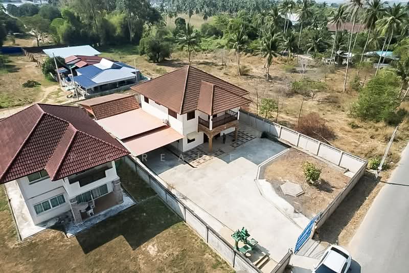 ขายบ้านเดี่ยวพร้อมที่ดินแปลงใหญ่ มาบประชัน พัทยาตะวันออก, ชลบุรี, บางละมุง, บางละมุง, ชลบุรี, 800 ตร.ม., บ้านเดี่ยว ขาย, โดย PLC Real Estate, 500163026 - DDproperty.com