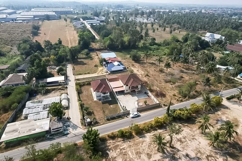 Single House for Sale Large Land Plot Mabprachan East Pattaya, Chon Buri (Pattaya), Bang Lamung, Bang Lamung (Pattaya), Chon Buri (Pattaya), 4 Bedrooms, 800 sqm, Single Detached House For Sale, by PLC Real Estate, 500163026 - DDproperty.com