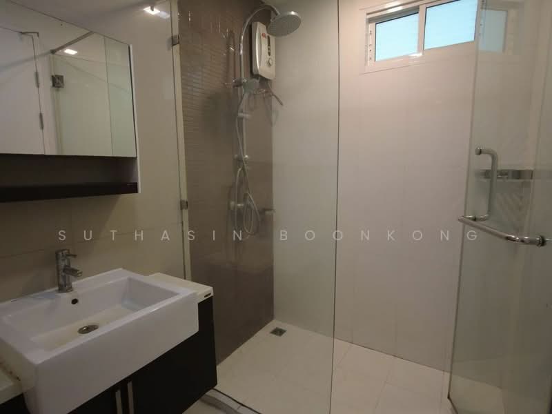 The Bloom Sukhumvit 71, Bangkok, Soi Sukhumvit 71, Phra Kanong Nua, Watthana, Bangkok, 2 Bedrooms, 49 sqm, Condo For Rent, by Suthasin Boonkong, 500163043 - DDproperty.com