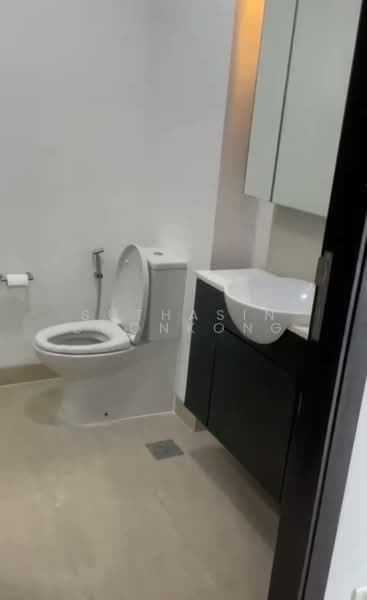 The Lofts Yennakart, Bangkok, 366 ์Soi Nang Linchi Yenakat Road, Chong Nonsi, Yan Nawa, Bangkok, 2 Bedrooms, 68 sqm, Condo For Rent, by Suthasin Boonkong, 500163081 - DDproperty.com