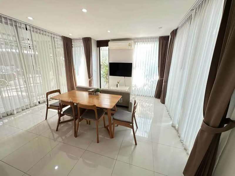 Baan Klang Muang Classe Ekkamai-Ramintra : บ้านกลางเมือง คลาสเซ่ เอกมัย-รามอินทรา, กรุงเทพ, ถนนสุคนธสวัสดิ์, ลาดพร้าว, ลาดพร้าว, กรุงเทพ, 241 ตร.ม., บ้านเดี่ยว ให้เช่า, โดย Suthasin Boonkong, 500163130 - DDproperty.com