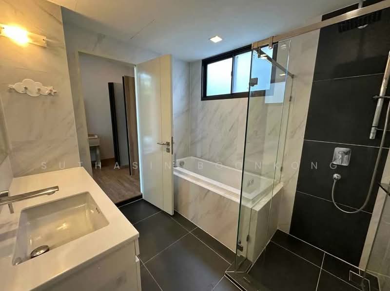 Baan Klang Muang Classe Ekkamai-Ramintra : บ้านกลางเมือง คลาสเซ่ เอกมัย-รามอินทรา, กรุงเทพ, ถนนสุคนธสวัสดิ์, ลาดพร้าว, ลาดพร้าว, กรุงเทพ, 241 ตร.ม., บ้านเดี่ยว ให้เช่า, โดย Suthasin Boonkong, 500163130 - DDproperty.com