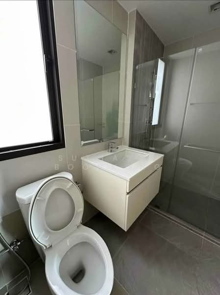 Baan Klang Muang Classe Ekkamai-Ramintra, Bangkok, Sukhonthasawat Road, Lat Phrao, Lat Phrao, Bangkok, 4 Bedrooms, 241 sqm, Single Detached House For Rent, by Suthasin Boonkong, 500163130 - DDproperty.com