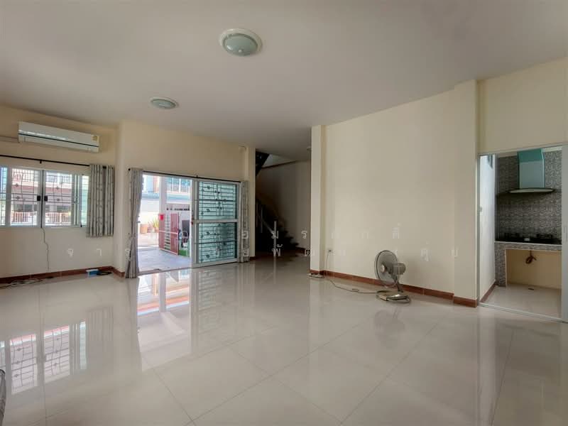 Pornthaweewat 5, Pathum Thani, Khlong Song, Khlong Luang, Pathum Thani, 3 Bedrooms, 120 sqm, Townhouse For Sale, by คุณ อมรศักดิ์ จารุตไชยพัฒน์ (ดุ่ย), 500163213 - DDproperty.com