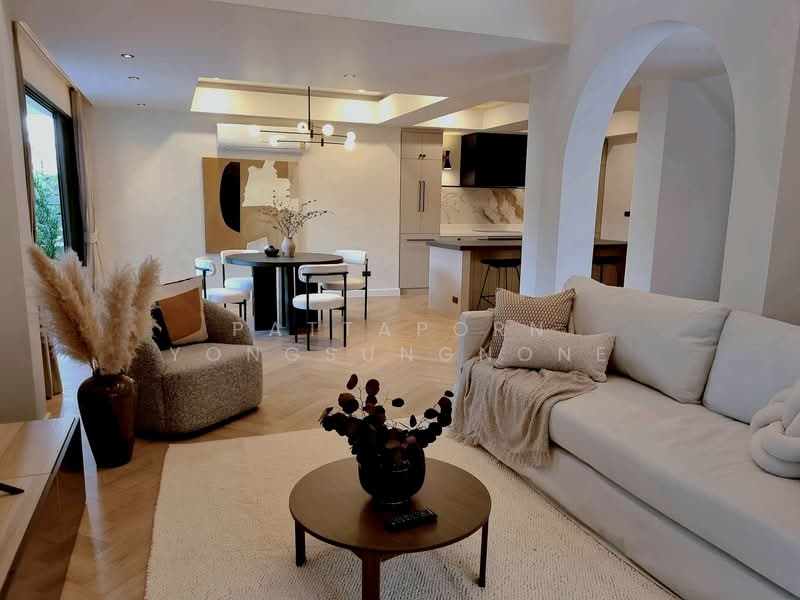 3-BR House, Bangkok, Khlong Tan Nua, Watthana, Bangkok, 3 Bedrooms, 300 sqm, Single Detached House For Rent, by Pattaporn Yongsungnone, 500163242 - DDproperty.com