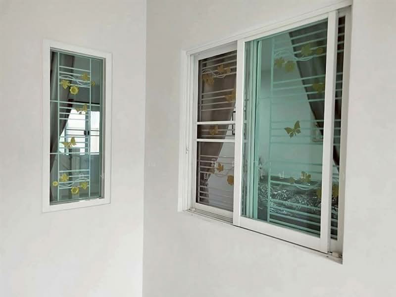 พิศาล สุวรรณภูมิ (ถนนศรีวารีน้อย) ( Baan Pisan Suvarnabhumi (Srivaree Noi Road) ), Samut Prakan, Srisa Chorakhe Yai, Bang Sao Thong, Samut Prakan, 3 Bedrooms, 120 sqm, Townhouse For Sale, by คุณ ปมิตา เมืองสีหะชัย (เปมล์), 500163275 - DDproperty.com