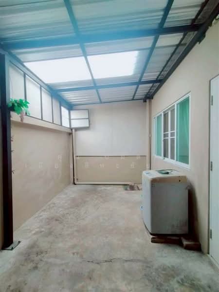 พิศาล สุวรรณภูมิ (ถนนศรีวารีน้อย) ( Baan Pisan Suvarnabhumi (Srivaree Noi Road) ), สมุทรปราการ, ศีรษะจรเข้ใหญ่, บางเสาธง, สมุทรปราการ, 120 ตร.ม., ทาวน์เฮ้าส์ ขาย, โดย คุณ ปมิตา เมืองสีหะชัย (เปมล์), 500163275 - DDproperty.com