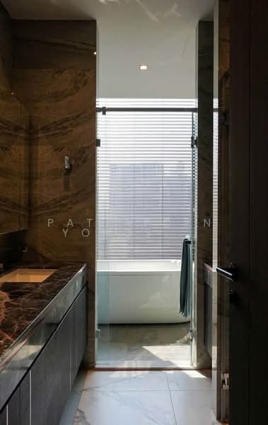 LAVIQ Sukhumvit 57, Bangkok, Soi Sukhumvit 57, Sukhumvit Road, Khlong Tan Nua, Watthana, Bangkok, 3 Bedrooms, 115 sqm, Condo For Rent, by Pattaporn Yongsungnone, 500163278 - DDproperty.com