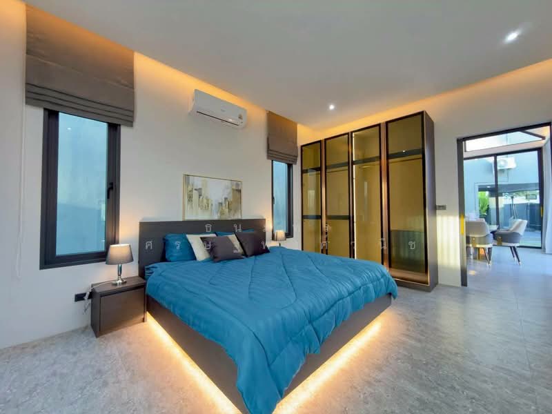 Modern Pool Villa + Private Guest House for sale, Chon Buri (Pattaya), Bang Lamung, Bang Lamung (Pattaya), Chon Buri (Pattaya), 4 Bedrooms, 380 sqm, Single Detached House For Sale, by ธนภัทร เศรษฐพงศ์วนิช, 500163299 - DDproperty.com