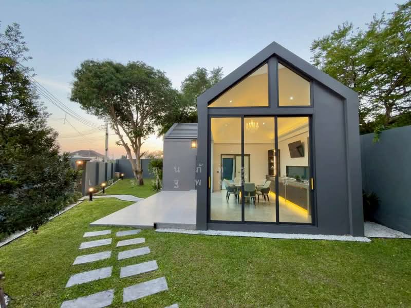 Modern Pool Villa + Private Guest House for sale, ชลบุรี, บางละมุง, บางละมุง, ชลบุรี, 380 ตร.ม., บ้านเดี่ยว ขาย, โดย ธนภัทร เศรษฐพงศ์วนิช, 500163299 - DDproperty.com