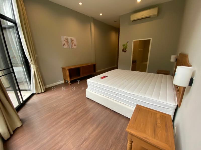 Veranda Ville, Bangkok, Soi Sukhumvit 38, Phra Kanong, Khlong Toei, Bangkok, 4 Bedrooms, 350 sqm, Single Detached House For Rent, by Pattaporn Yongsungnone, 500163310 - DDproperty.com