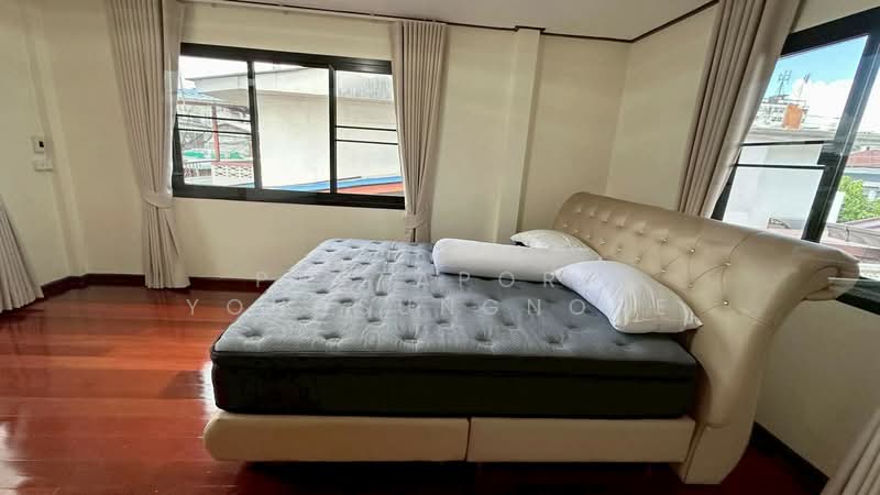 3-BR House, Bangkok, Huai Khwang, Huai Khwang, Bangkok, 3 Bedrooms, 180 sqm, Single Detached House For Rent, by Pattaporn Yongsungnone, 500163345 - DDproperty.com