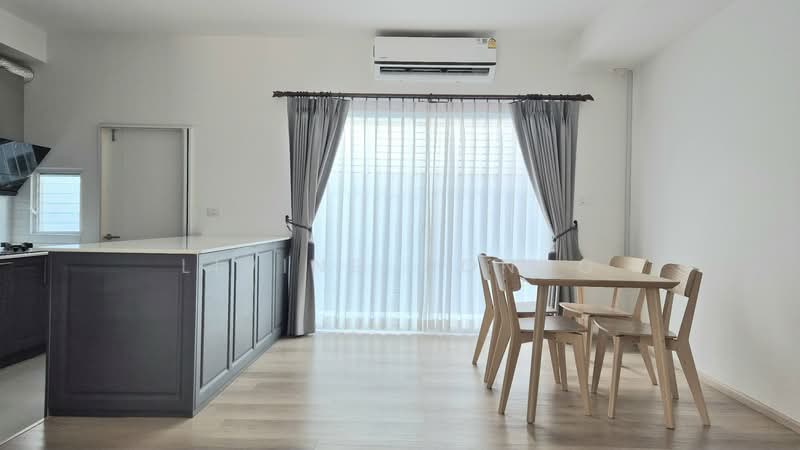 Indy Bangna-Ramkhamhaeng 2, Bangkok, Soi 7, Dok Mai, Prawet, Bangkok, 3 Bedrooms, 133 sqm, Townhouse For Rent, by Living Condo, 500163360 - DDproperty.com