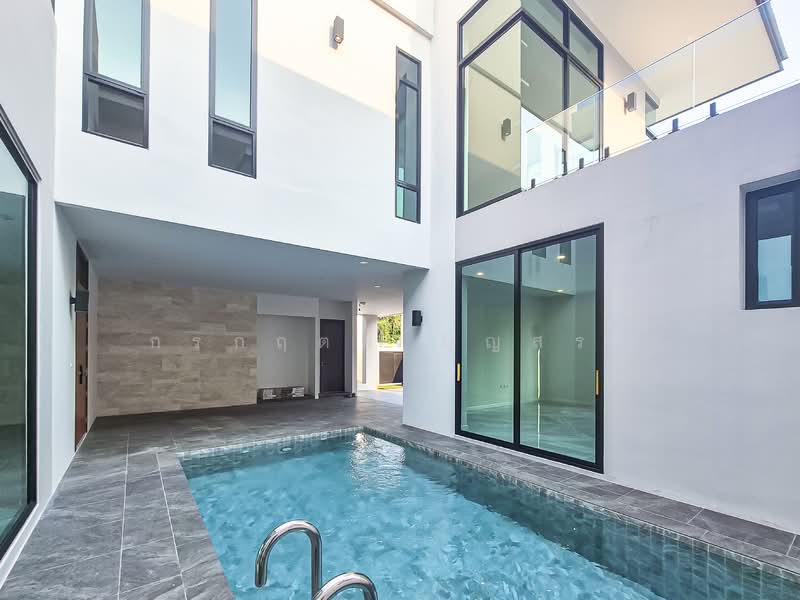 The Master Ekkamai-Ramintra, Bangkok, Soi Ramintra 39, Tha Rang, Bang Khen, Bangkok, 4 Bedrooms, 419 sqm, Single Detached House For Sale, by กรกฤตย์ บุญสระ, 500163377 - DDproperty.com