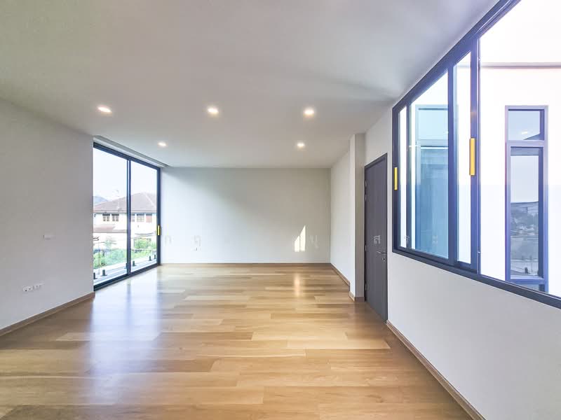 The Master Ekkamai-Ramintra, Bangkok, Soi Ramintra 39, Tha Rang, Bang Khen, Bangkok, 4 Bedrooms, 419 sqm, Single Detached House For Sale, by กรกฤตย์ บุญสระ, 500163377 - DDproperty.com