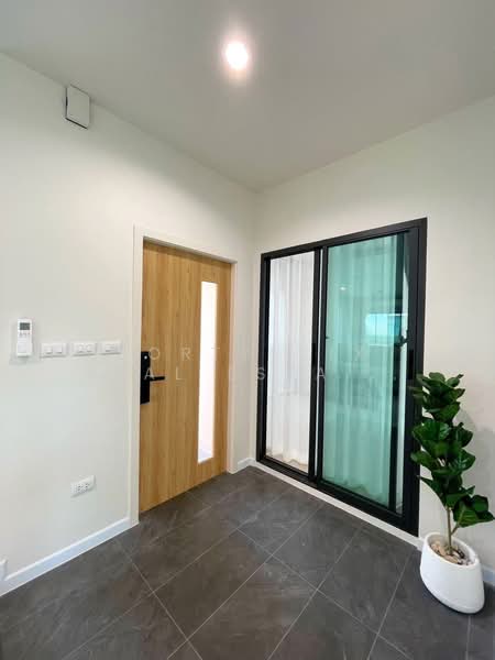 Pimnara Srinakarin-Bangna, Samut Prakan, Nam Daeng Road, Bang Kaeo, Bang Plee, Samut Prakan, 4 Bedrooms, 183 sqm, Single Detached House For Rent, by Forty-Six Real Estate Group, 500163446 - DDproperty.com