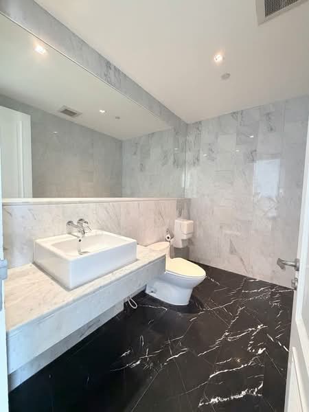 Le Raffine Sukhumvit 39, Bangkok, Soi Sukhumvit 39, Khlong Tan Nua, Watthana, Bangkok, 3 Bedrooms, 401 sqm, Condo For Sale, by Suthasin Boonkong, 500163455 - DDproperty.com