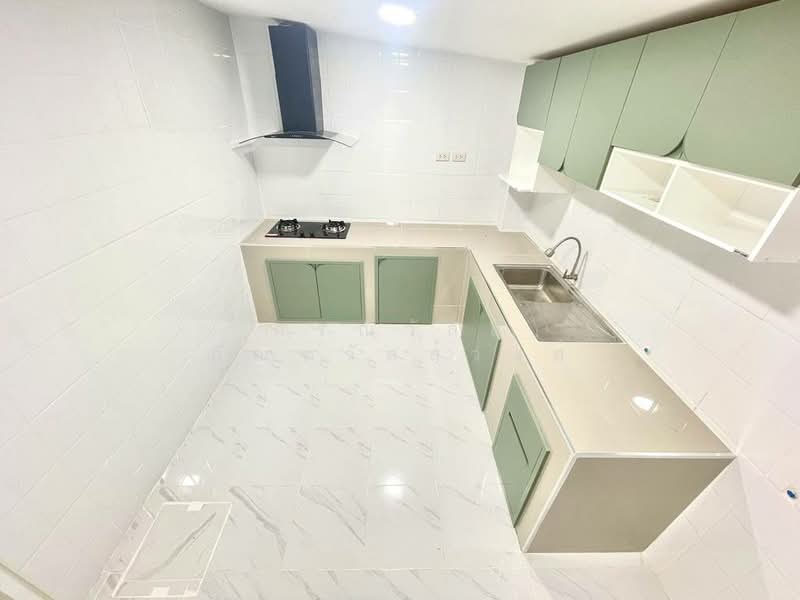 ขาย ทาวน์เฮ้าส์ รีโนเวทใหม่ หมู่บ้านรัตนาวดี บางบัวทอง, Nonthaburi, Bang Rak Pattana, Bang Bua Thong, Nonthaburi, 2 Bedrooms, 80 sqm, Townhouse For Sale, by กรณวัสส์ กัณฑวัสส์วงส์, 500163489 - DDproperty.com