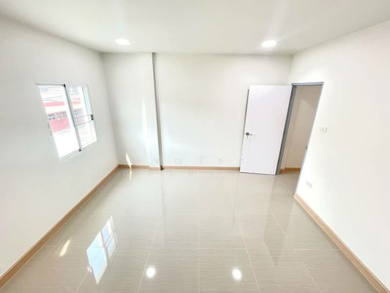 ขาย ทาวน์เฮ้าส์ รีโนเวทใหม่ หมู่บ้านรัตนาวดี บางบัวทอง, Nonthaburi, Bang Rak Pattana, Bang Bua Thong, Nonthaburi, 2 Bedrooms, 80 sqm, Townhouse For Sale, by กรณวัสส์ กัณฑวัสส์วงส์, 500163489 - DDproperty.com