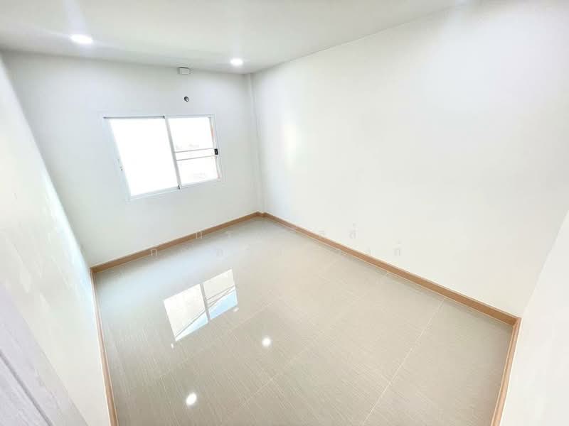 ขาย ทาวน์เฮ้าส์ รีโนเวทใหม่ หมู่บ้านรัตนาวดี บางบัวทอง, Nonthaburi, Bang Rak Pattana, Bang Bua Thong, Nonthaburi, 2 Bedrooms, 80 sqm, Townhouse For Sale, by กรณวัสส์ กัณฑวัสส์วงส์, 500163489 - DDproperty.com