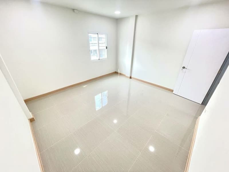 ขาย ทาวน์เฮ้าส์ รีโนเวทใหม่ หมู่บ้านรัตนาวดี บางบัวทอง, Nonthaburi, Bang Rak Pattana, Bang Bua Thong, Nonthaburi, 2 Bedrooms, 80 sqm, Townhouse For Sale, by กรณวัสส์ กัณฑวัสส์วงส์, 500163489 - DDproperty.com