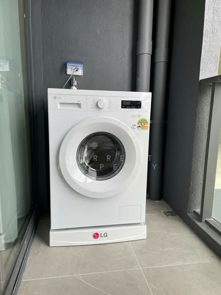 Regal Sathon-Naradhiwas, Bangkok, Naradhiwas Rajanagarindra Road, Thung Maha Mek, Sathon, Bangkok, 1 Bedroom, 33 sqm, Condo For Rent, by Correct Property, 500163490 - DDproperty.com