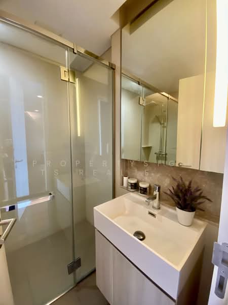 The Lumpini 24, Bangkok, Sukhumvit 24 Road, Khong Tan, Khlong Toei, Bangkok, 2 Bedrooms, 56 sqm, Condo For Rent, by PROPERTYSIGHTS REAL ESTATE, 500163496 - DDproperty.com