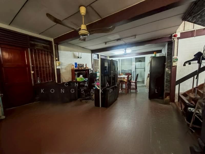 Corner plot of land for sale, Prachachuen 2 Soi 1-6 (Suwannadee 3 Soi), with two wooden houses., Bangkok, ประชาชื่น, Bang Sue, Bang Sue, Bangkok, , 336 sqm, Land For Sale, by CHAWALIT KONGSAKPAIBUL, 500163565 - DDproperty.com