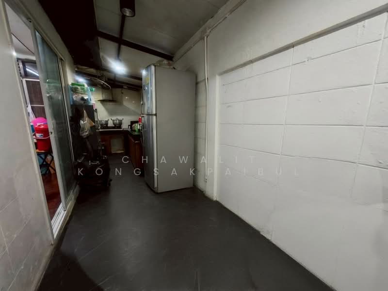 Corner plot of land for sale, Prachachuen 2 Soi 1-6 (Suwannadee 3 Soi), with two wooden houses., Bangkok, ประชาชื่น, Bang Sue, Bang Sue, Bangkok, , 336 sqm, Land For Sale, by CHAWALIT KONGSAKPAIBUL, 500163565 - DDproperty.com