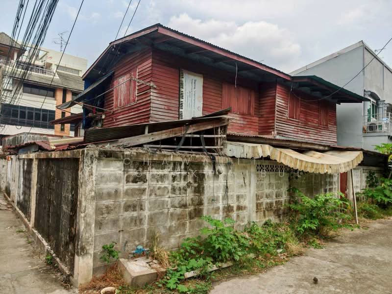 ขายที่ดินแปลงมุม ซอยประชาชื่น 2 แยก1-6 (ซอยสุวรรณดี 3) พร้อมบ้านไม้ 2 หลัง ใกล้โลตัสประชาชื่น, กรุงเทพ, ประชาชื่น, บางซื่อ, บางซื่อ, กรุงเทพ, 336 ตร.ม., ที่ดิน ขาย, โดย CHAWALIT KONGSAKPAIBUL, 500163565 - DDproperty.com