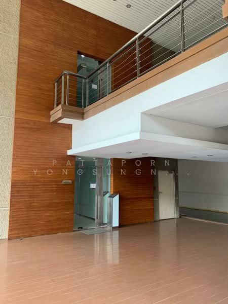 Watermark Chaophraya, Bangkok, Soi Charoennakorn 39-41, Charoennakorn Road, Bang Lam Phu Lang, Khlong San, Bangkok, 3 Bedrooms, 145 sqm, Condo For Sale, by Pattaporn Yongsungnone, 500163574 - DDproperty.com