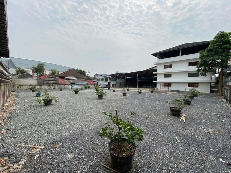 ให้เช่า - ให้เช่าโกดัง พร้อมออฟฟิศ ใกล้ เซ็นทรัล Bangna, กรุงเทพ