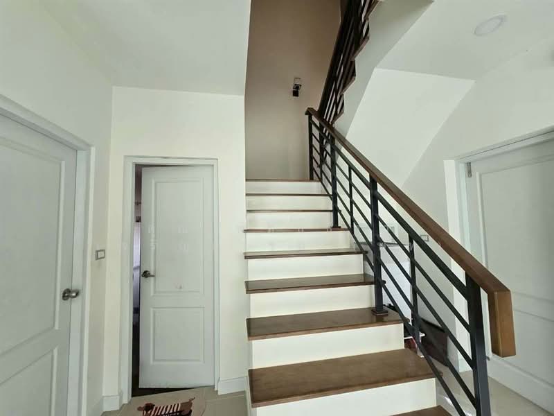 Centro Onnut-Suvarnabhumi : เซนโทร อ่อนนุช-สุวรรณภูมิ, สมุทรปราการ, ซอยกิ่งแก้ว 37, ราชาเทวะ, บางพลี, สมุทรปราการ, 137 ตร.ม., บ้านเดี่ยว ขาย, โดย คุณ พัทธ์ธีรา เจริญธรรม (พัท), 500163592 - DDproperty.com