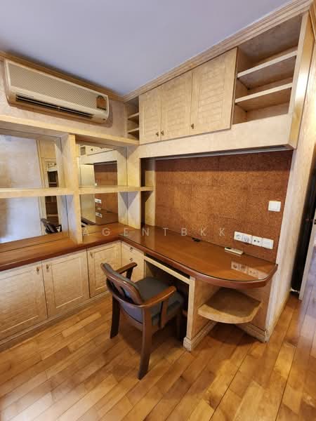 Green Point Silom, Bangkok, 29 Soi Anumanratthanon, Suriyawong, Bang Rak, Bangkok, 2 Bedrooms, 69 sqm, Condo For Rent, by Agentbkk, 500163626 - DDproperty.com