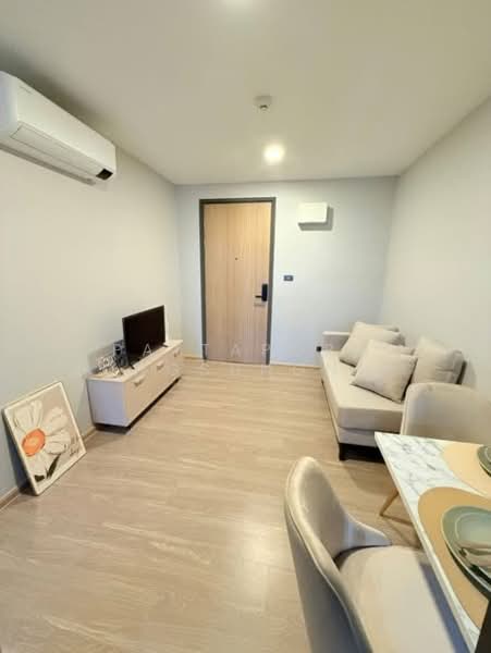 The Moment Ratchada 19, Bangkok, Soi Ratchadaphisek 19 (Chokchai Ruammit), Din Daeng, Din Daeng, Bangkok, 1 Bedroom, 28 sqm, Condo For Rent, by Pattaporn Yongsungnone, 500163659 - DDproperty.com