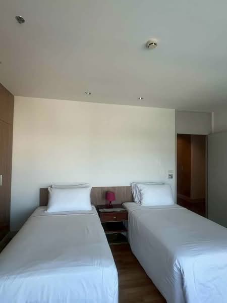 Royal Residence Park, Bangkok, 99 Royal Resident Park Lumphini, Lumphini, Pathum Wan, Bangkok, 3 Bedrooms, 220 sqm, Apartment For Rent, by Suthasin Boonkong, 500163668 - DDproperty.com