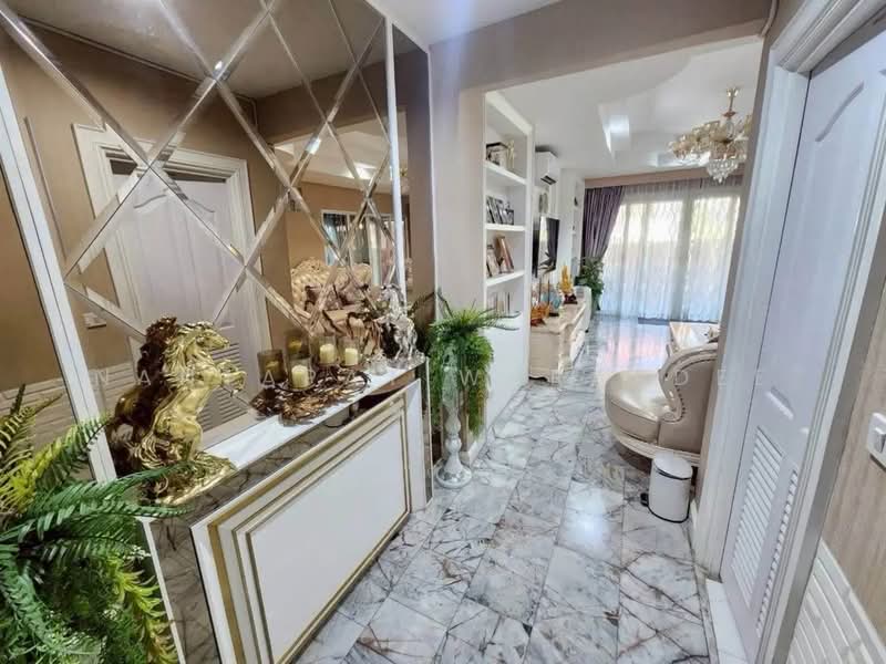 บ้าน 4 ชั้น ตั้นซอย 43 ถนนพระราม9, Bangkok, พระราม9, Hua Mak, Bang Kapi, Bangkok, 6 Bedrooms, 704 sqm, Single Detached House For Sale, by Nantapat Warakdee, 500163675 - DDproperty.com